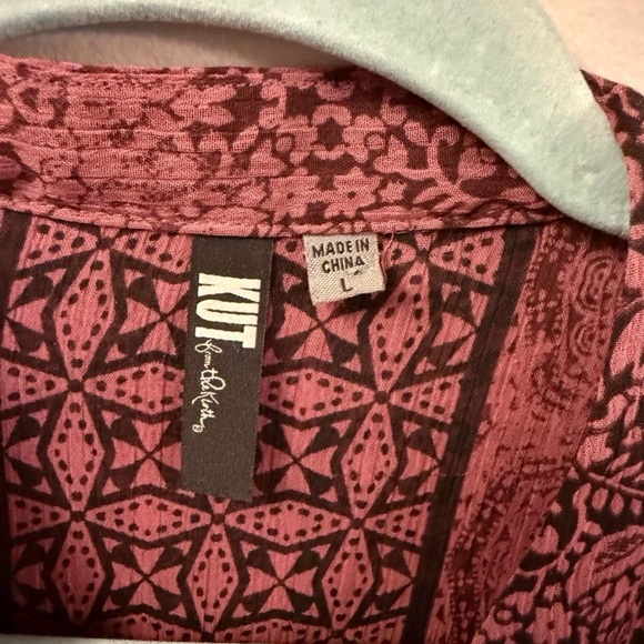 Kut from the Kloth Cottagecore Sheer Geometric Roll-tab Sleeve Blouse - Picture 3 of 6